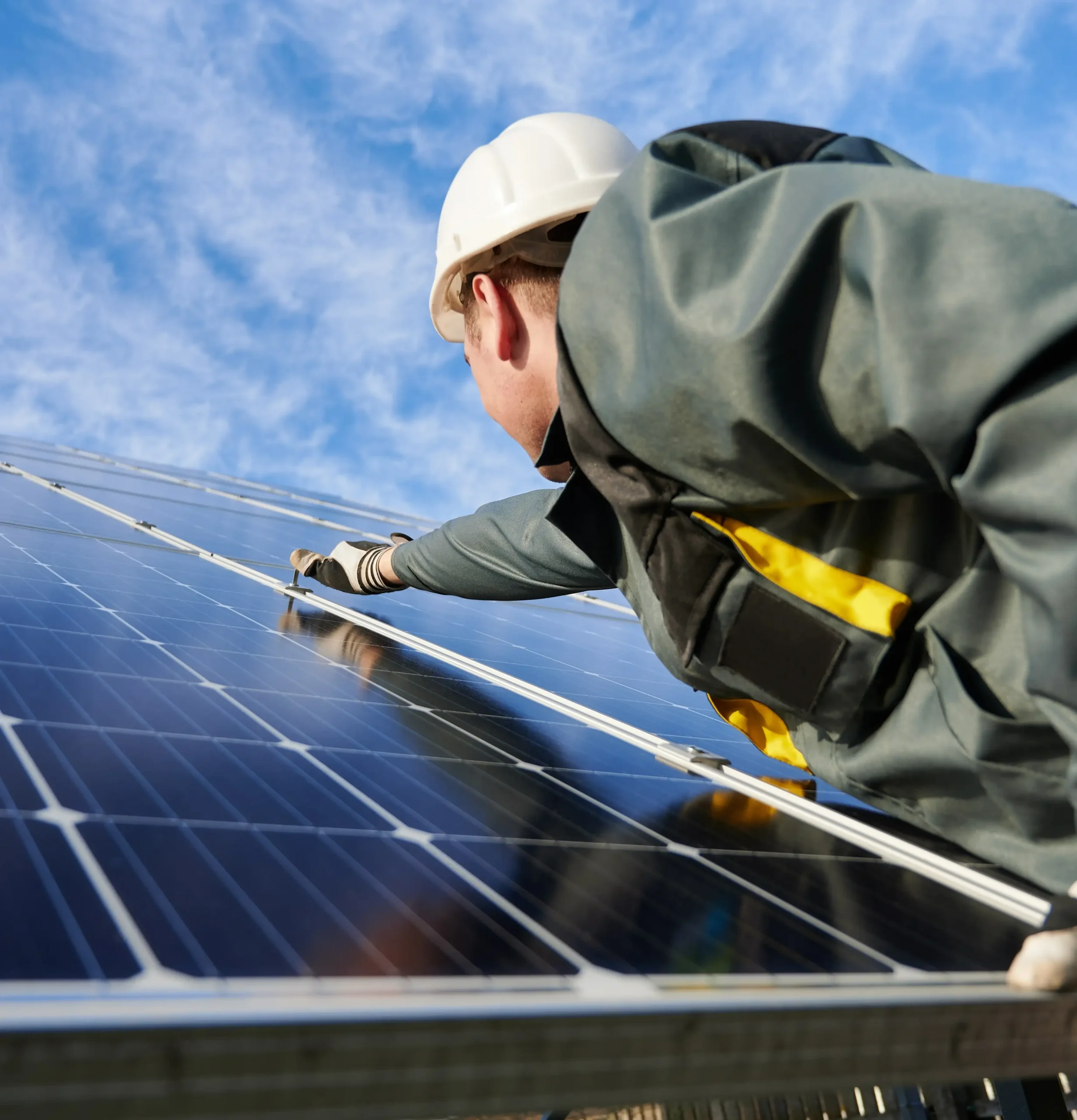 LuxpowerTek Installer solar energy graphic